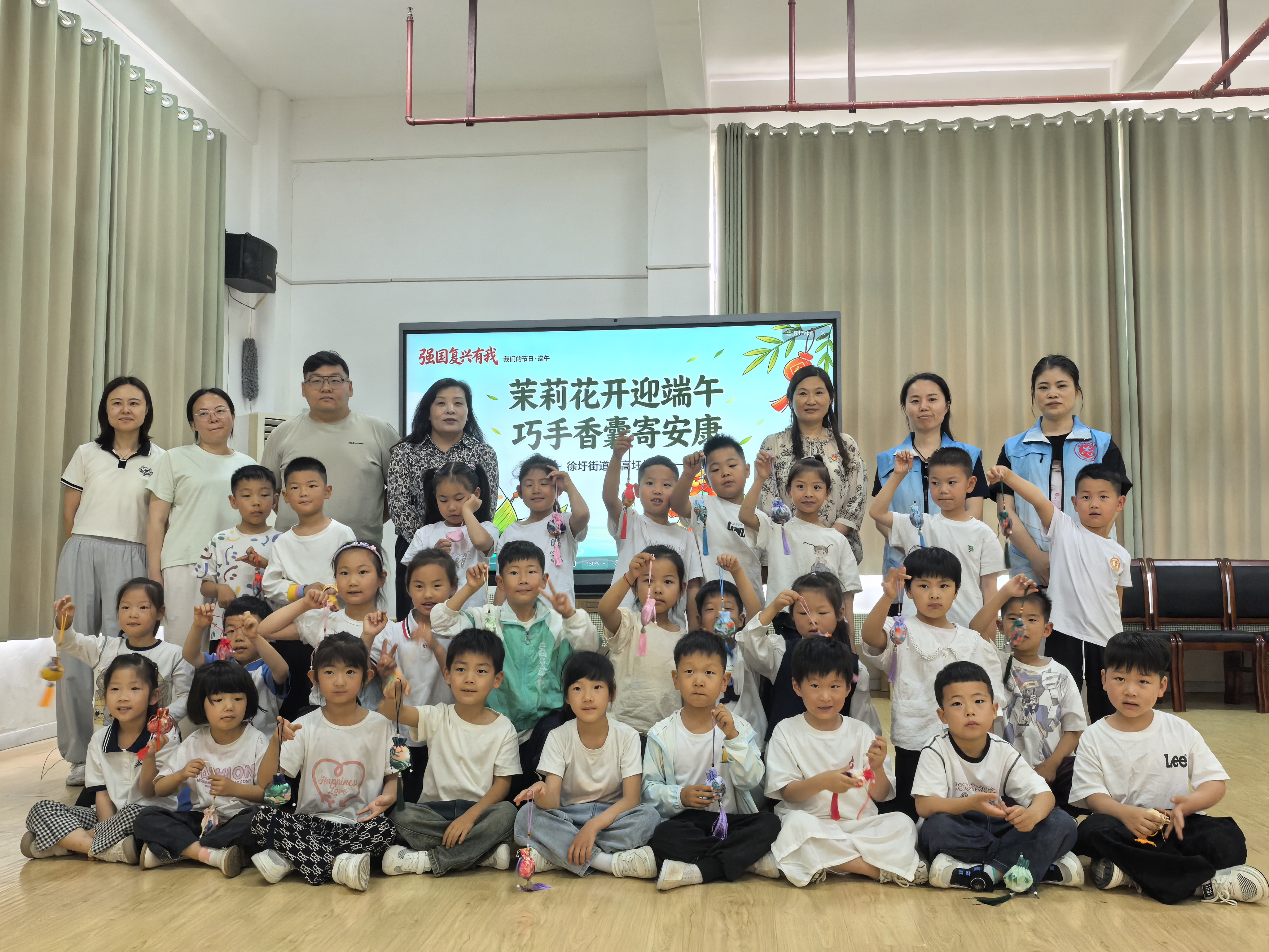 辛高圩端午节照片（强国复兴有我）.jpg
