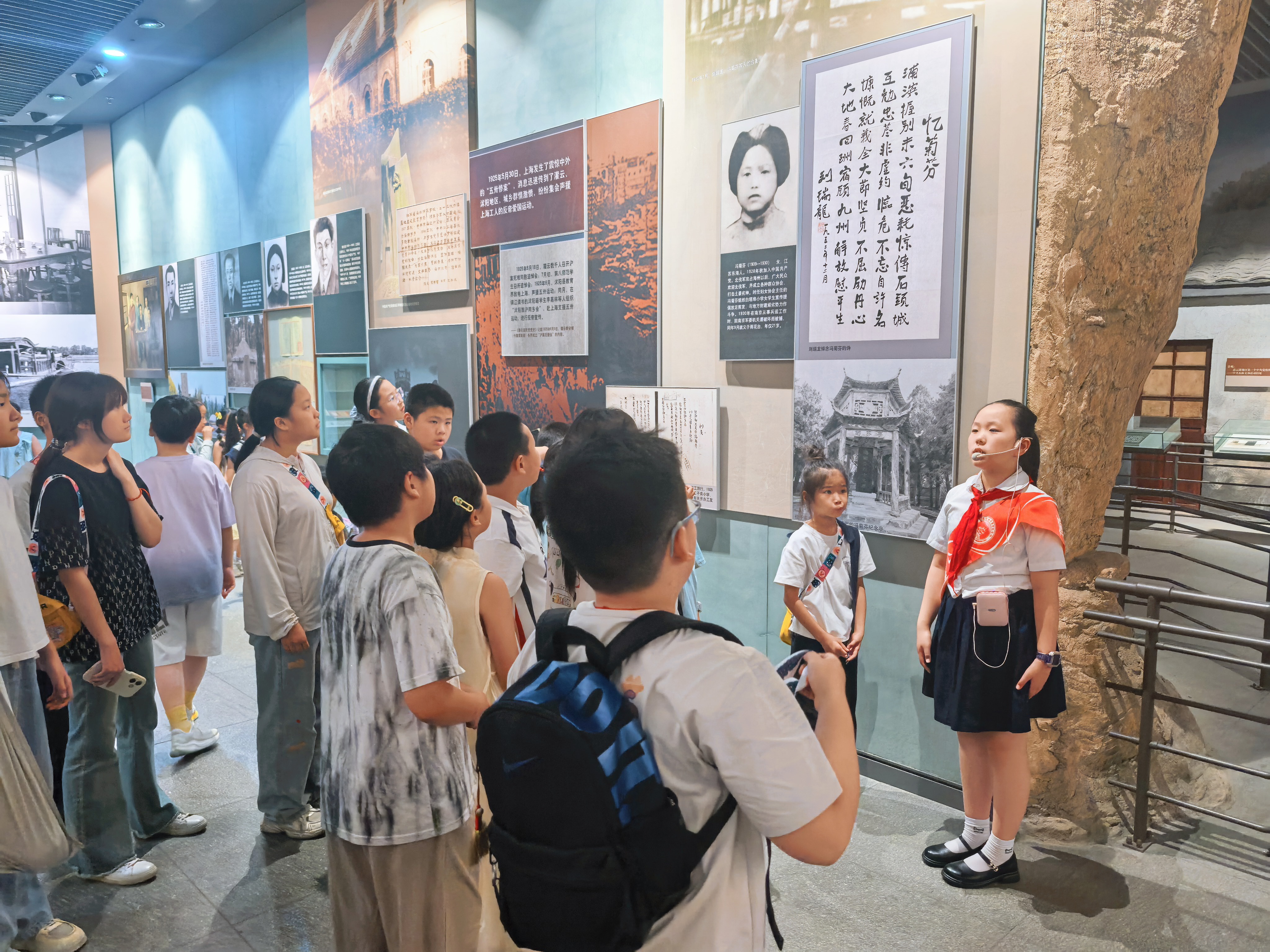 革命纪念馆参观讲解01.jpg